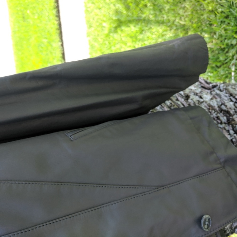 100% Leather Jacket - Picture 3 of 8